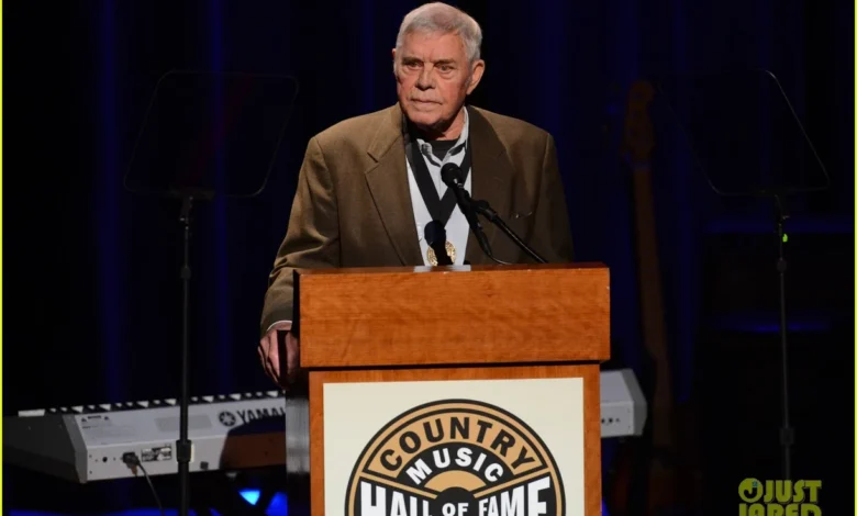 tom t hall net worth