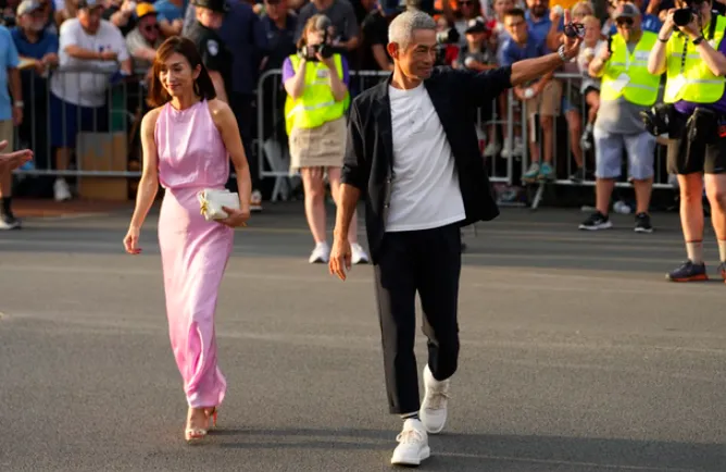 Ichiro Suzuki's Wife Who Is Ichiro Suzuki's Wife, Age, Family, Net Worth & Relationship